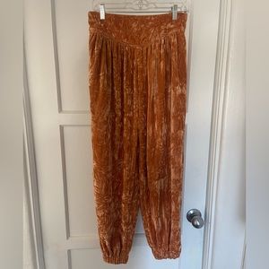 Urban outfitters rust velvet pants